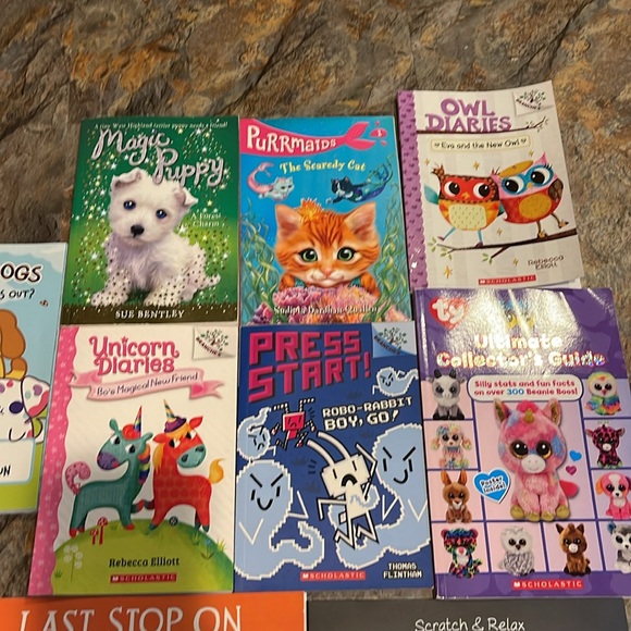 Entire a lot of books and stickers, activities books. - Picture 6 of 15